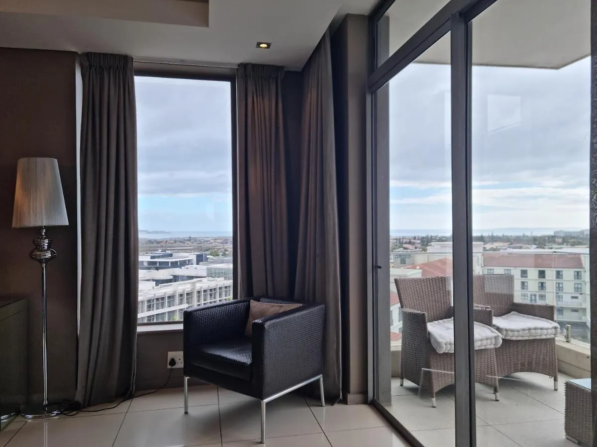 Aparthotel The Residences At Crystal Towers Cape Town