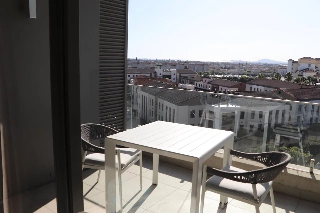 Aparthotel The Residences At Crystal Towers Cape Town