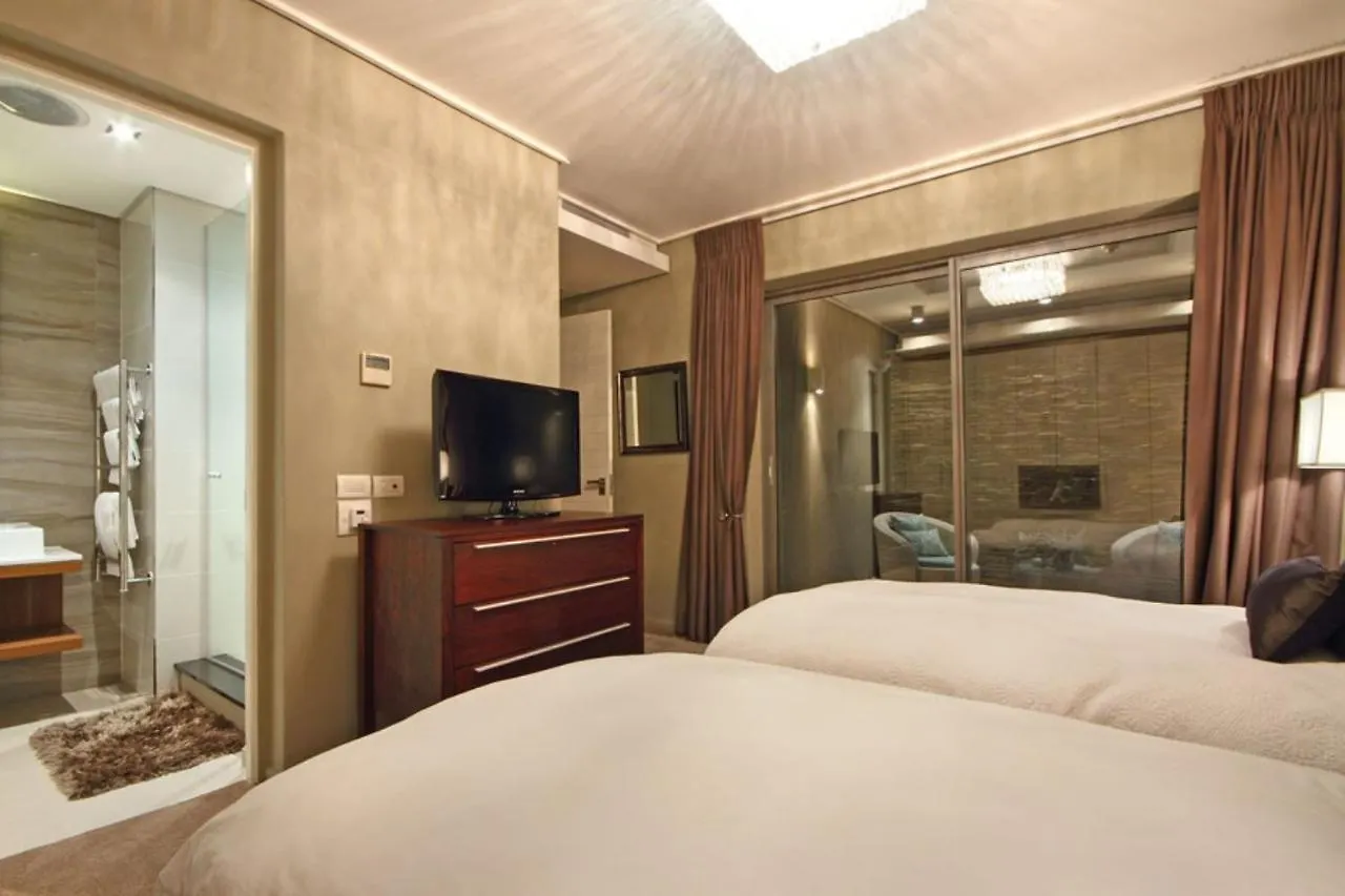 The Residences At Crystal Towers Cape Town 4*,