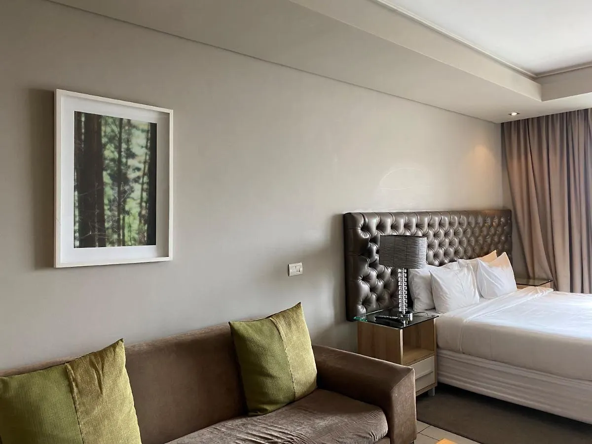 The Residences At Crystal Towers Cape Town Aparthotel