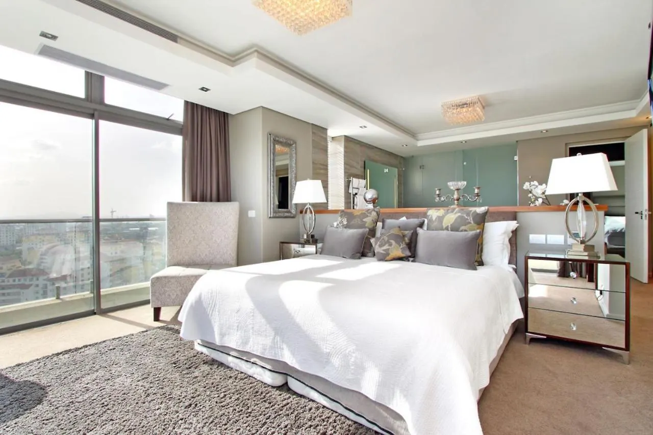 Aparthotel The Residences At Crystal Towers Cape Town