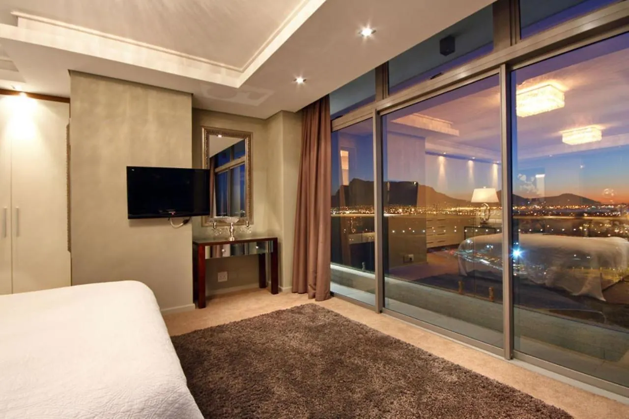 Aparthotel The Residences At Crystal Towers Cape Town