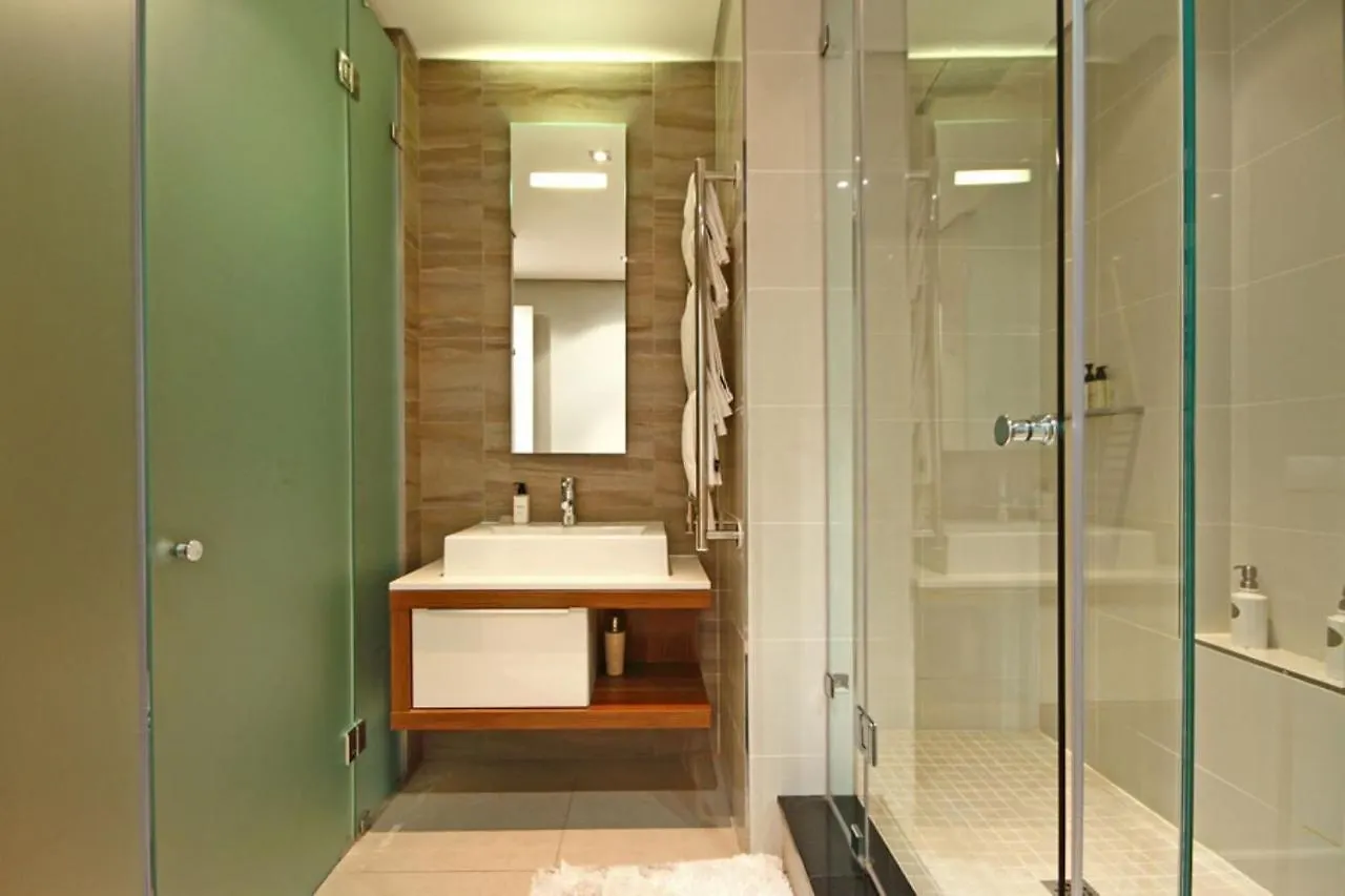 Aparthotel The Residences At Crystal Towers Cape Town