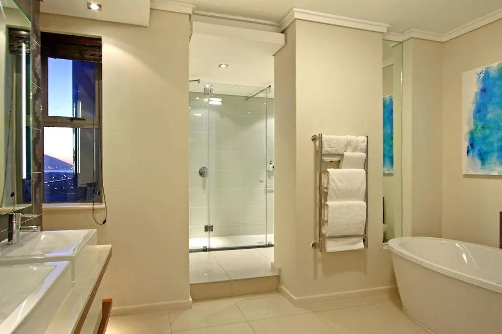 The Residences At Crystal Towers Kapstadt Aparthotel